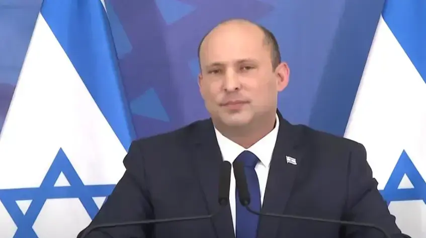 ראש הממשלה נפתלי בנט, שר הביטחון בני גנץ והשר לביטחון פנים, עמר בר לב,לאחר הפיגוע ברחוב דיזנגוף ראש הממשלה נפתלי בנט, שר הביטחון בני גנץ והשר לביטחון פנים, עמר בר לב,לאחר הפיגוע ברחוב דיזנגוף