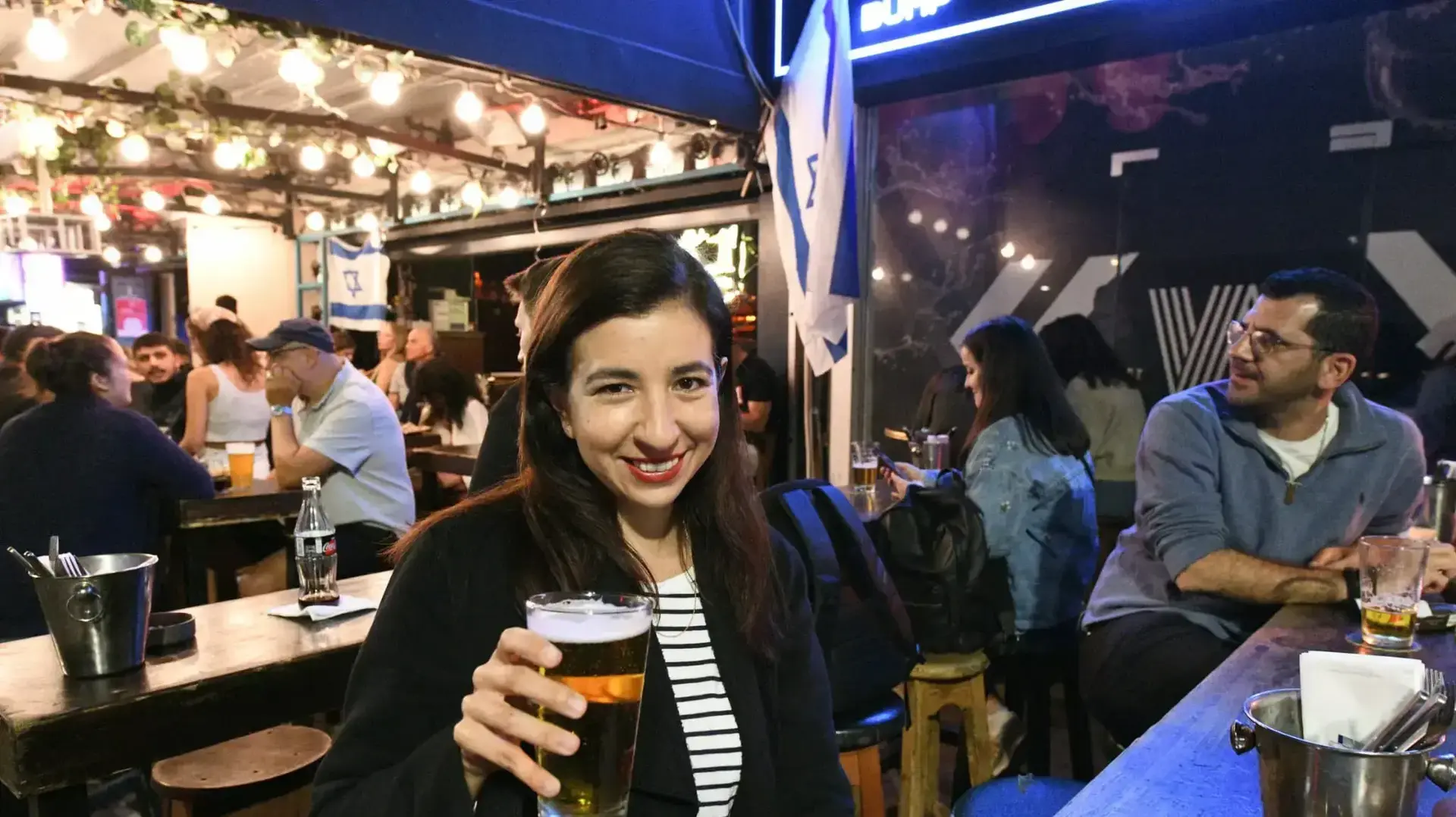 מורן זלמה פתיחת הבר אילקה לאחר הפיגוע בדיזינגוף תל אביב מורן זלמה פתיחת הבר אילקה לאחר הפיגוע בדיזינגוף תל אביב