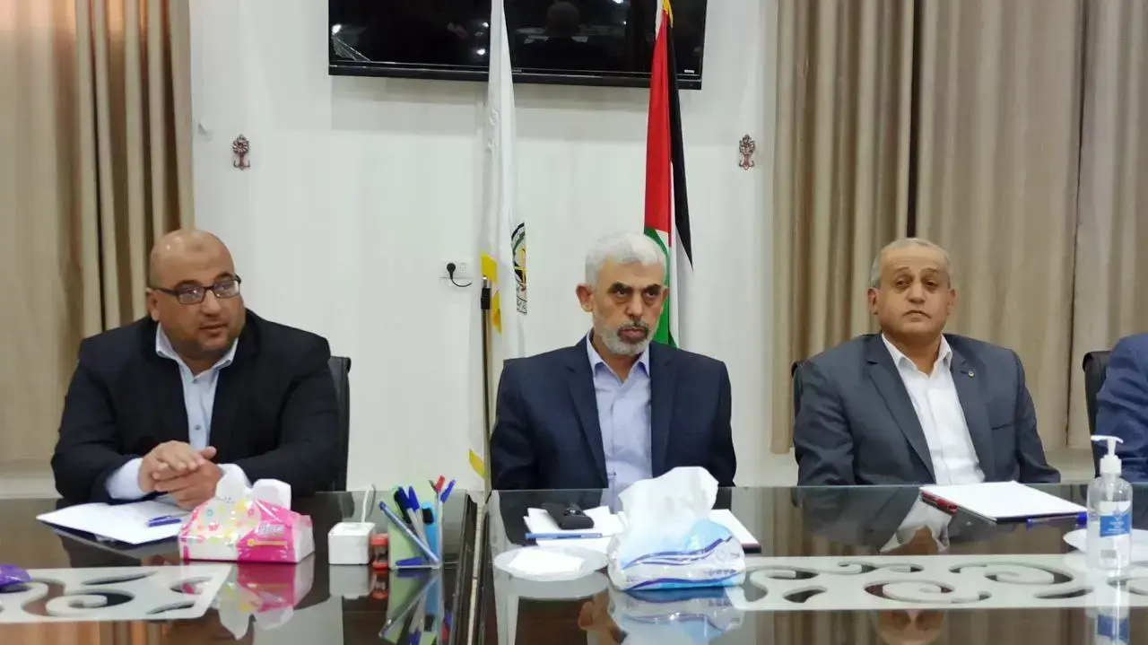 פגישת ראשי הפלגים הפלסטינים בלשכתו של יחיא סינוואר, 13 באפריל 2022 פגישת ראשי הפלגים הפלסטינים בלשכתו של יחיא סינוואר, 13 באפריל 2022
