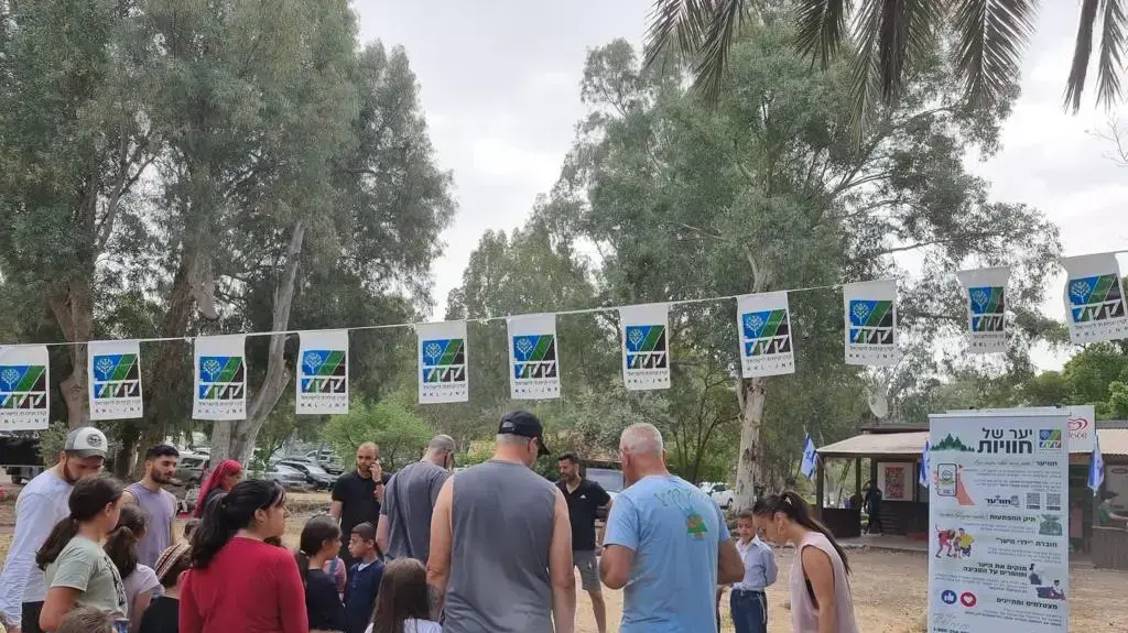 מטיילים בנחל השופט בפארק רמות מנשה ונחל פרוד ביער שפר בחופשת חול המועד פסח 19 באפריל 2022 מטיילים בנחל השופט בפארק רמות מנשה ונחל פרוד ביער שפר בחופשת חול המועד פסח 19 באפריל 2022