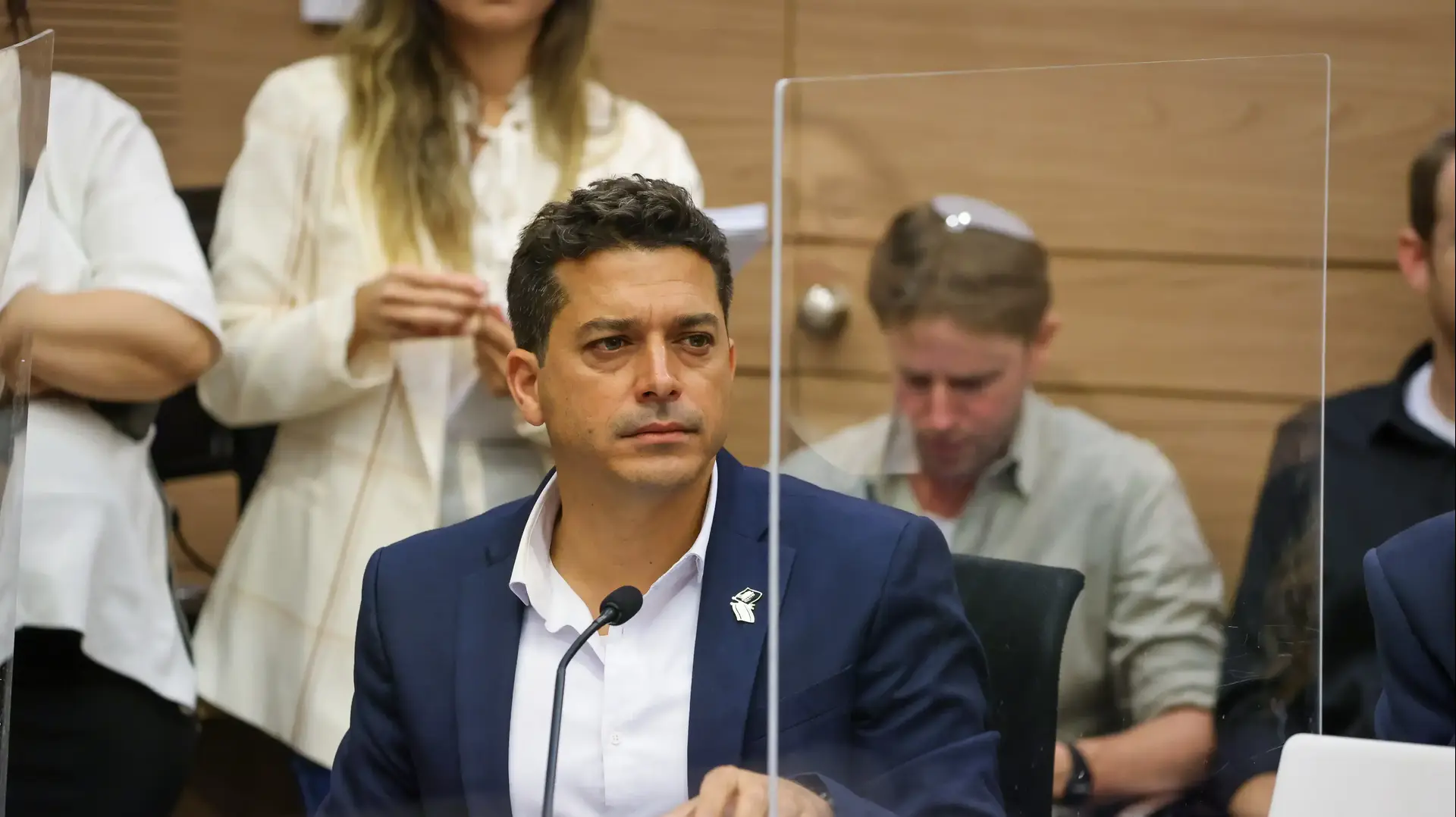 הכרזה על ח"כ עמיחי שיקלי כפורש, ועדת הכנסת, 25 באפריל 2022 הכרזה על ח"כ עמיחי שיקלי כפורש, ועדת הכנסת, 25 באפריל 2022