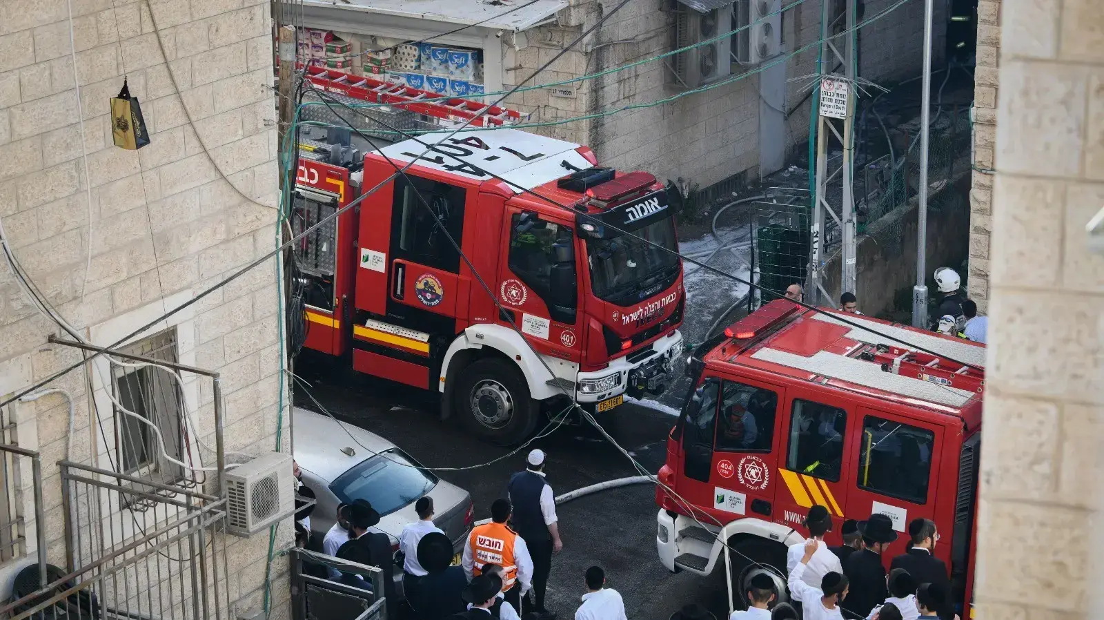 שריפה בשכונת גאולה,ירושלים, 28 באפריל 2022 שריפה בשכונת גאולה,ירושלים, 28 באפריל 2022