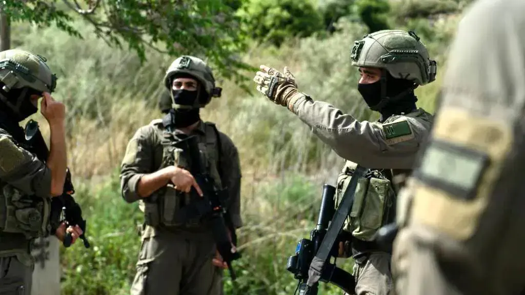 לוחמי צה"ל, שב"כ וימ"מ לכדו בכפר קראוות בני-חסן את המחבלים שביצעו את הפיגוע באריאל לוחמי צה"ל, שב"כ וימ"מ לכדו בכפר קראוות בני-חסן את המחבלים שביצעו את הפיגוע באריאל