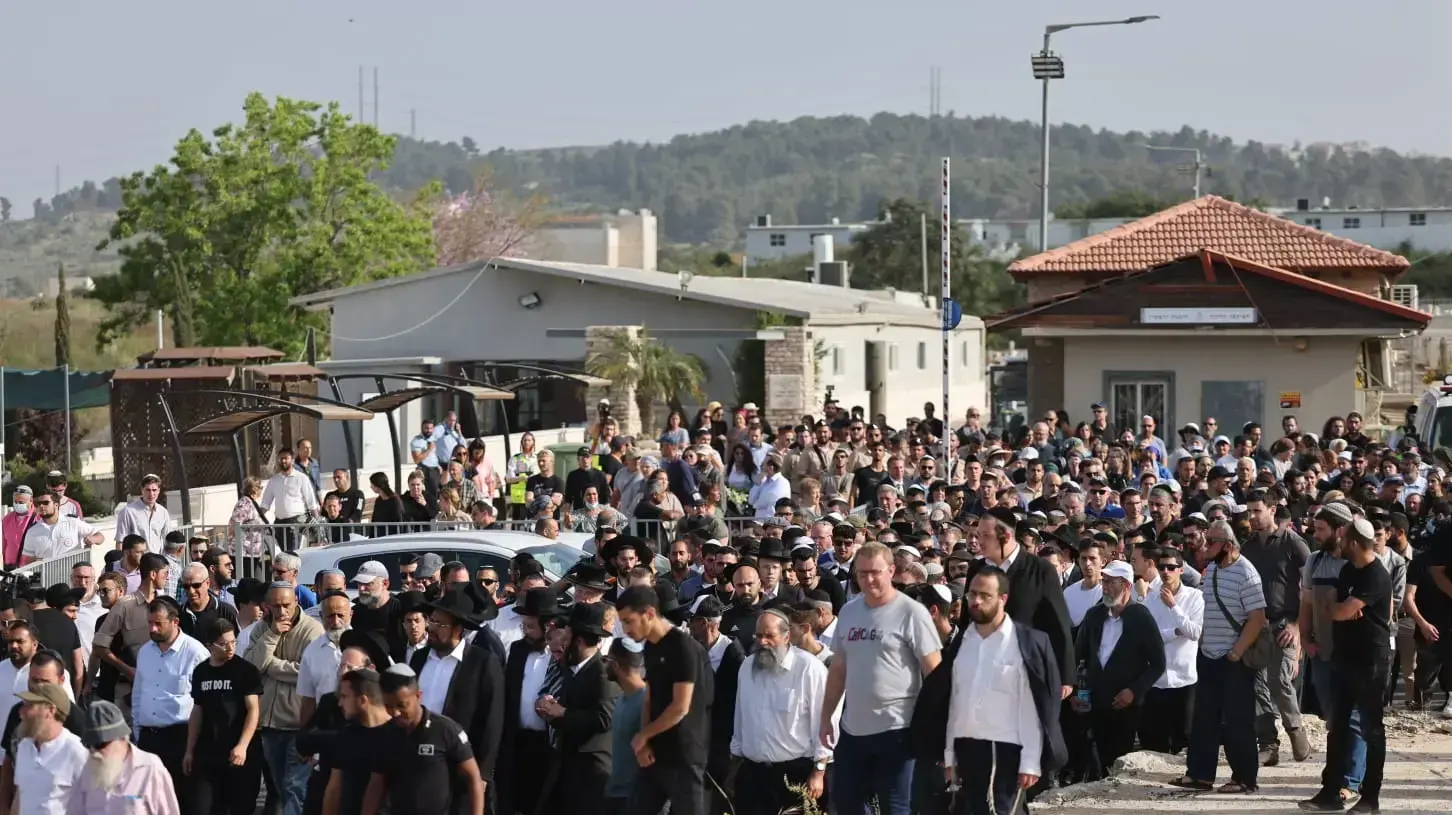 הלוויה של ויאצ'סלב גולב, בית העלמין, בית שמש 1 במאי 2022 הלוויה של ויאצ'סלב גולב, בית העלמין, בית שמש 1 במאי 2022