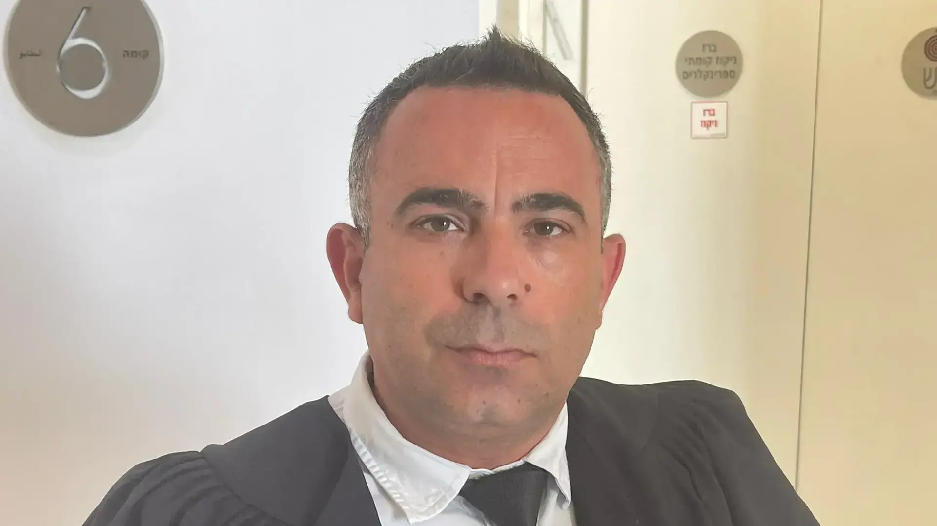עו"ד גדבאן נעמאן, המייצג את בת ה-15 שמואשמת בביצוע פיגוע דקירה בחיפה עו"ד גדבאן נעמאן, המייצג את בת ה-15 שמואשמת בביצוע פיגוע דקירה בחיפה