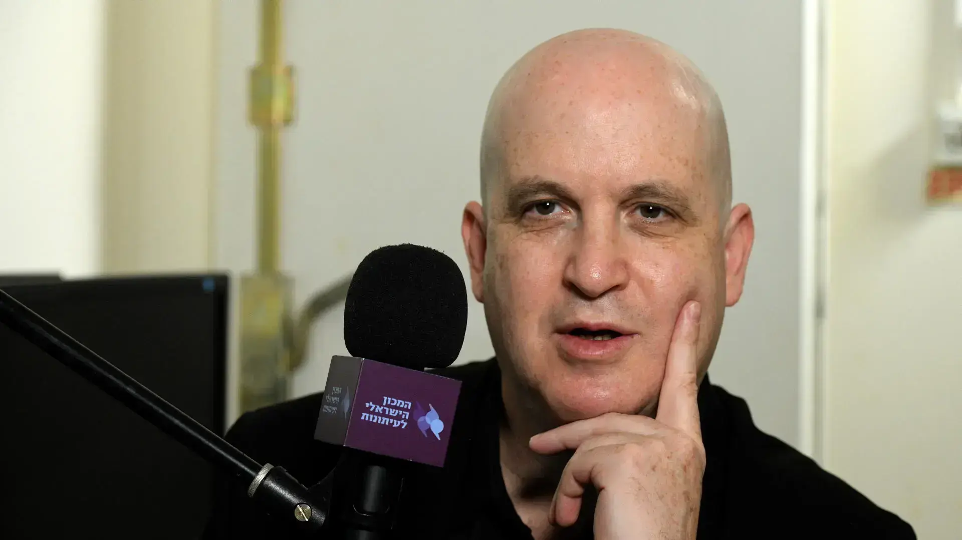 להיות ציבורי זה מחייב. אלדד קובלנץ להיות ציבורי זה מחייב. אלדד קובלנץ