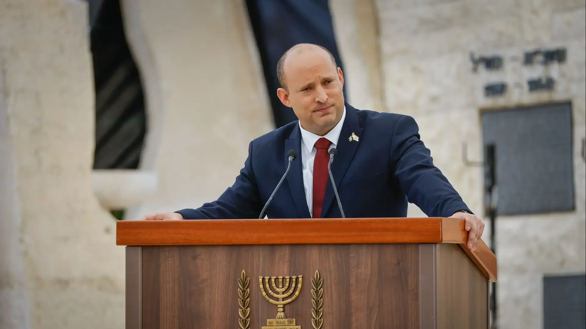 רה"מ, נפתלי בנט במהלך טקס יום הזיכרון בהר הרצל 4 במאי 2022 