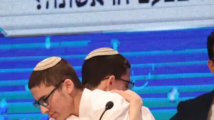 חתני חידון התנ"ך העולמי לנוער: הלל כהן מירושלים ודביר חיים מרצבך מצפת  05 במאי 2022