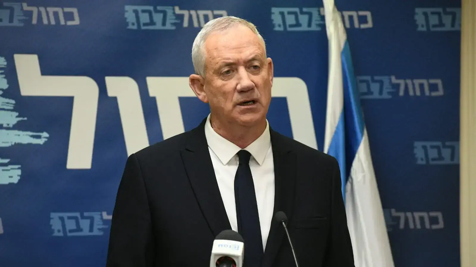 יו"ר כחול לבן, בני גנץ במהלך ישיבת סייעתו בכנסת 9 במאי 2022