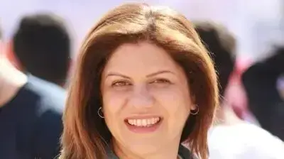 שירין אבו עאקלה, עיתונאית אל-ג'זירה נורתה למוות במהלך עימותים, ג'נין, 11 במאי 2022 שירין אבו עאקלה, עיתונאית אל-ג'זירה נורתה למוות במהלך עימותים, ג'נין, 11 במאי 2022