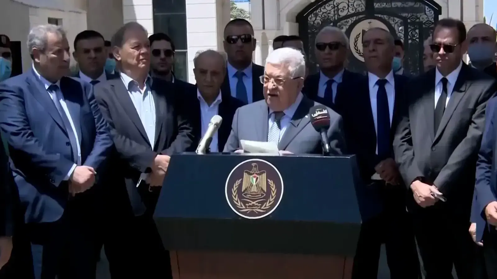 טקס אשכבה של שירין אבו עאקלה במוקאטעה בהשתתפות נשיא הרש"פ, אבו מאזן ובכירי הרשות טקס אשכבה של שירין אבו עאקלה במוקאטעה בהשתתפות נשיא הרש"פ, אבו מאזן ובכירי הרשות