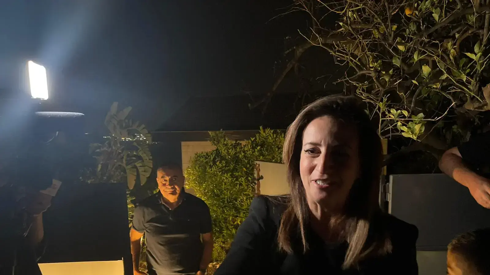 ח"כ רינאווי זועבי מחוץ לביתה בנצרת, 21 במאי 2022 ח"כ רינאווי זועבי מחוץ לביתה בנצרת, 21 במאי 2022