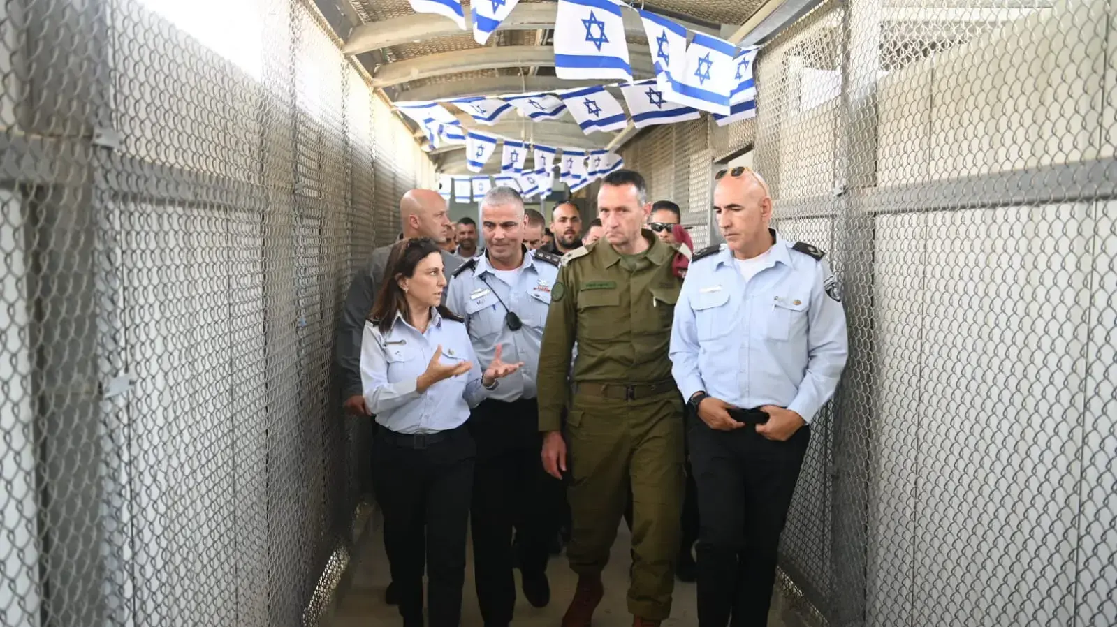 ביקור סגן הרמטכ"ל, האלוף הרצי הלוי בבתי הסוהר הבטחוניים 'נפחא' ו'רמון' בליווי נציבת בתי הסוהר, רב גונדר קטי פרי וסגל הפיקוד הבכיר בשב"ס 22 במאי 2022 ביקור סגן הרמטכ"ל, האלוף הרצי הלוי בבתי הסוהר הבטחוניים 'נפחא' ו'רמון' בליווי נציבת בתי הסוהר, רב גונדר קטי פרי וסגל הפיקוד הבכיר בשב"ס 22 במאי 2022