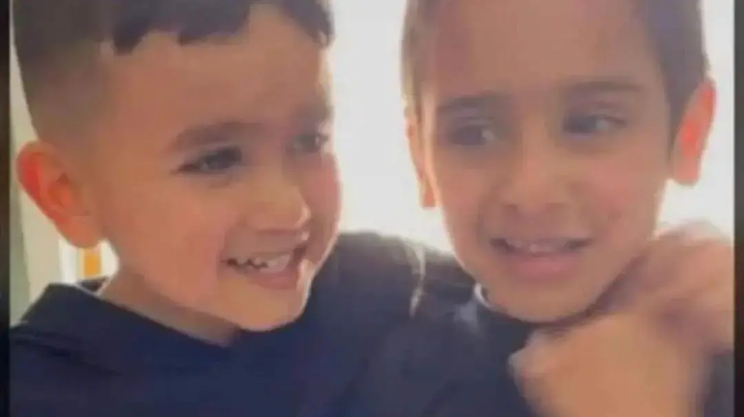 שני הילדים שאותרו ללא הכרה ברכב נעול שני הילדים שאותרו ללא הכרה ברכב נעול