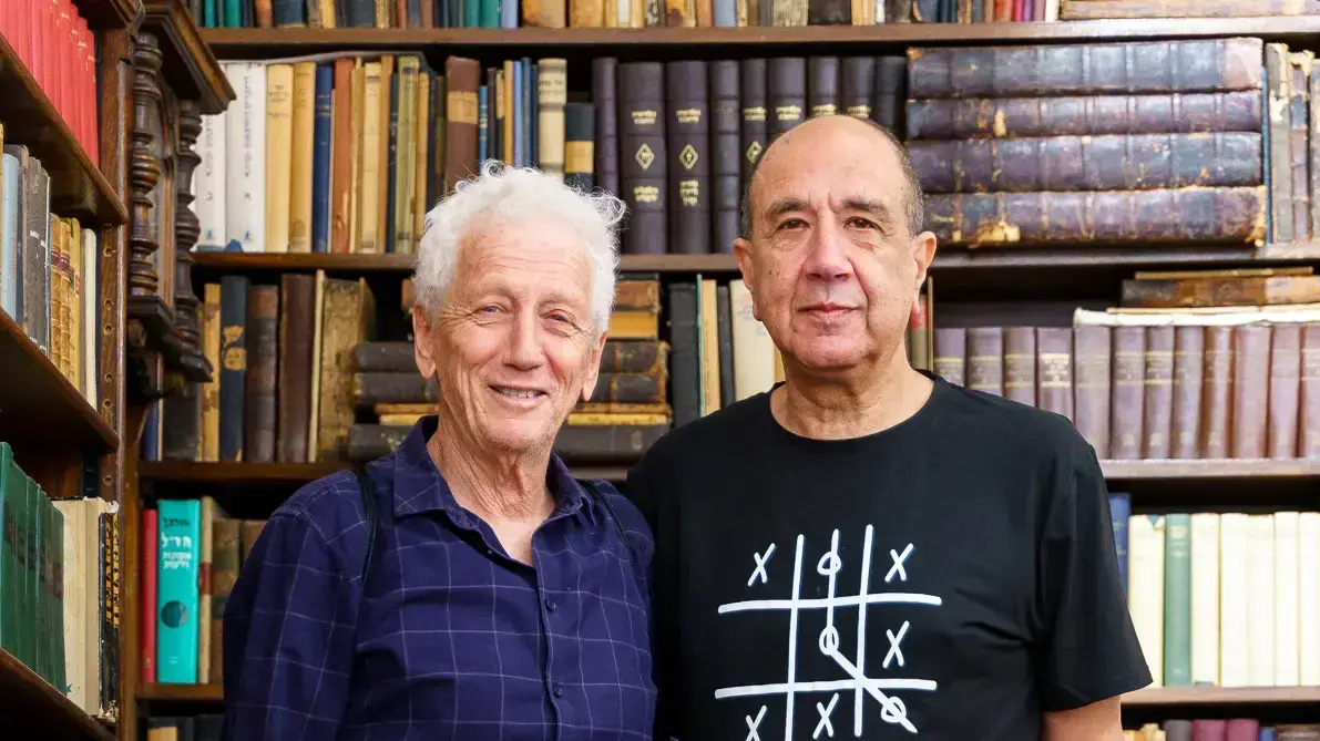 מוני מושונוב ורוני סומק מוני מושונוב ורוני סומק