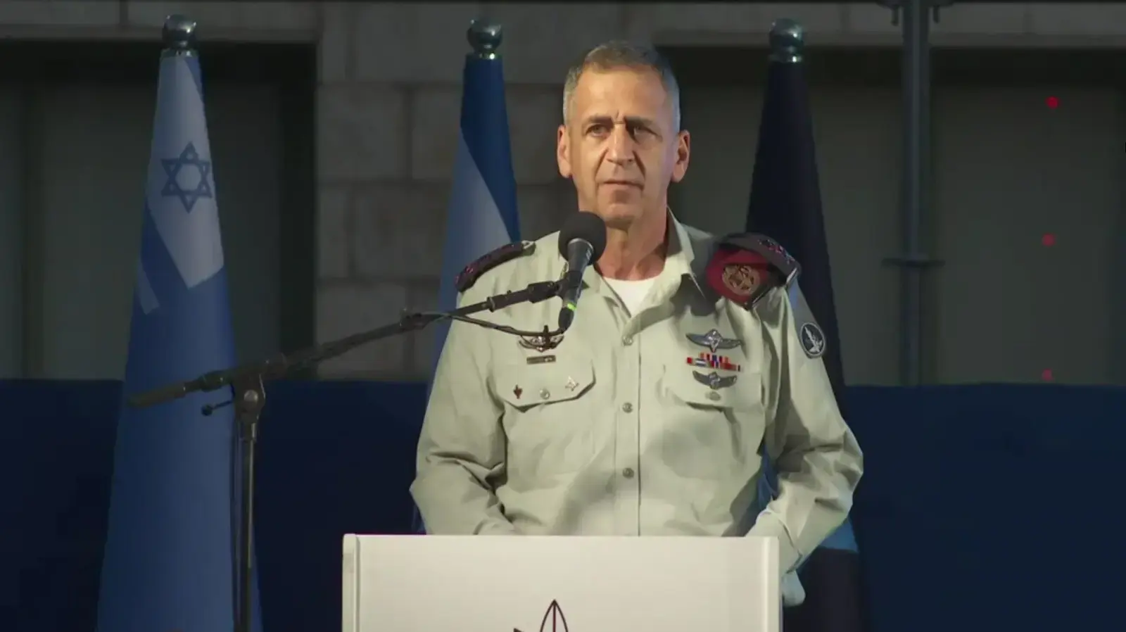 הרמטכ"ל אביב כוכבי בטקס הסיום של קורס ׳אלון׳ ללימודי המלחמה, 26 במאי 2022 הרמטכ"ל אביב כוכבי בטקס הסיום של קורס ׳אלון׳ ללימודי המלחמה, 26 במאי 2022
