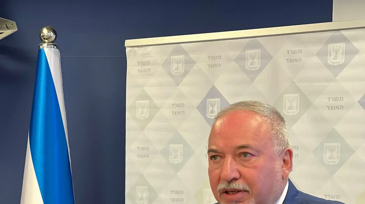 שר האוצר אביגדור ליברמן, מסיבת עיתונאים, ירושלים, 29 במאי 2022 שר האוצר אביגדור ליברמן, מסיבת עיתונאים, ירושלים, 29 במאי 2022