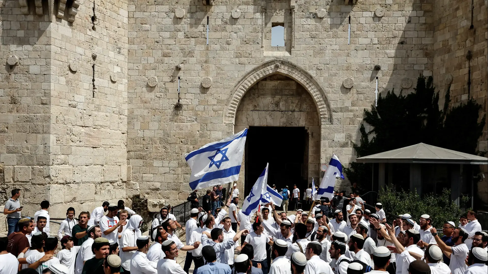 מצעד הדגלים סמוך לשער העתיקה 29 במאי 2022 מצעד הדגלים סמוך לשער העתיקה 29 במאי 2022