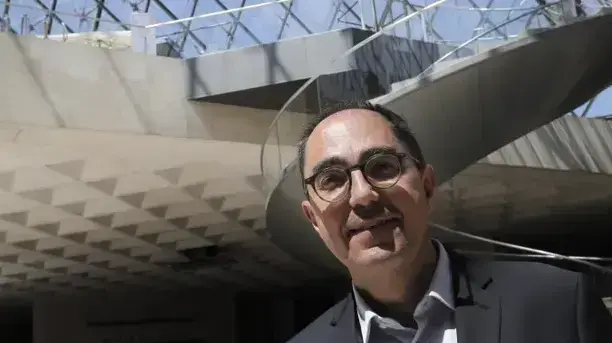 ז'אן לוק מרטינז, מנהל מוזיאון הלובר לשעבר ז'אן לוק מרטינז, מנהל מוזיאון הלובר לשעבר