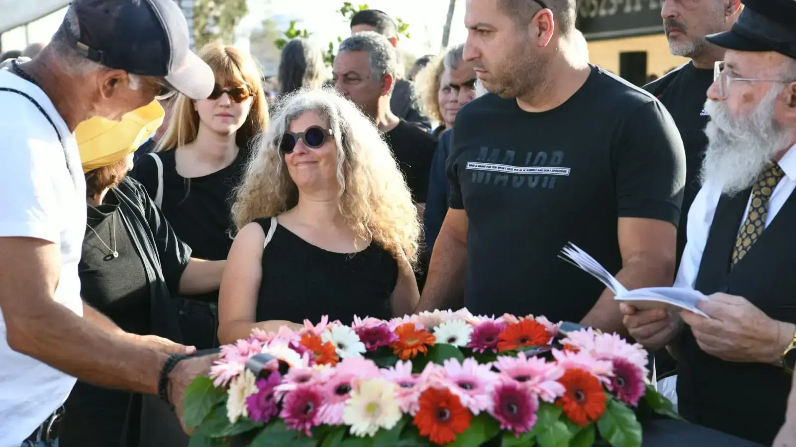 הלוותיו של מודי בר און. בית העלמין 
גני אסתר בראשל"צ 31 במאי 2022 
