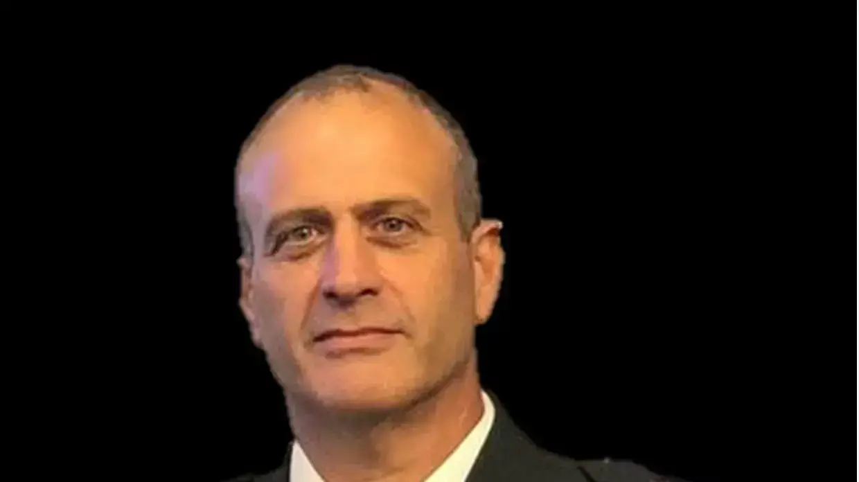 כרזה שהופצה ברשתות החברתיות על ידי נערי גבעות בהם מתחו ביקורת נגדו. בכרזה: "חזק על יהודים בחומש, חלש בחווארה, יהודה פוקס, נכשלת, קח אחריות". 31 במאי, 2022 כרזה שהופצה ברשתות החברתיות על ידי נערי גבעות בהם מתחו ביקורת נגדו. בכרזה: "חזק על יהודים בחומש, חלש בחווארה, יהודה פוקס, נכשלת, קח אחריות". 31 במאי, 2022