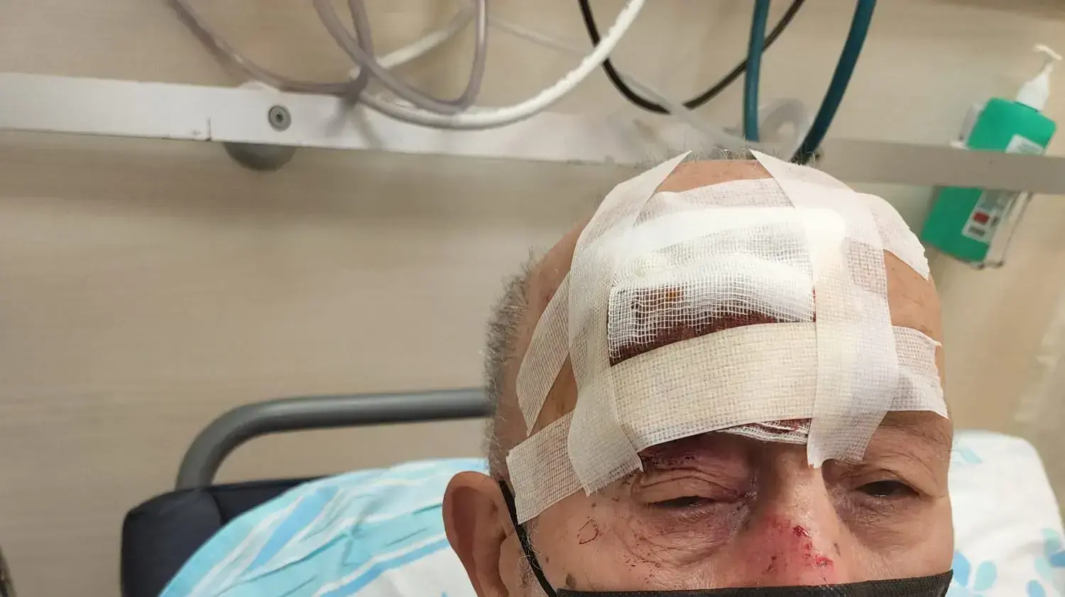 בן 73 הותקף על ידי אלמוני בקריית ים ונפצע קשות, 3 ביוני 2022 בן 73 הותקף על ידי אלמוני בקריית ים ונפצע קשות, 3 ביוני 2022