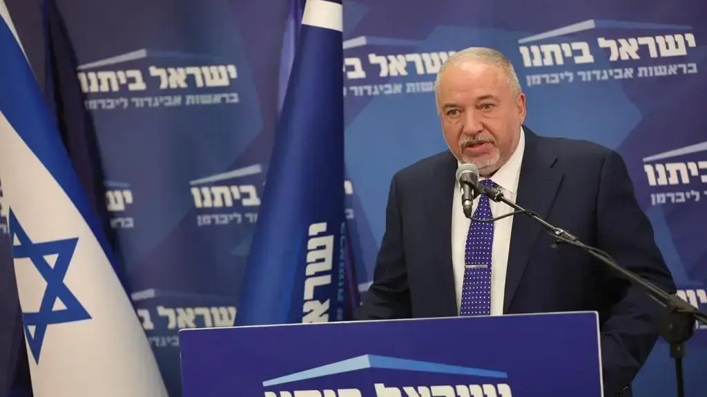 יו"ר ישראל ביתנו, אביגדור ליברמן במהלך ישיבת סייעתו בכנסת 6 ביוני 2022 יו"ר ישראל ביתנו, אביגדור ליברמן במהלך ישיבת סייעתו בכנסת 6 ביוני 2022