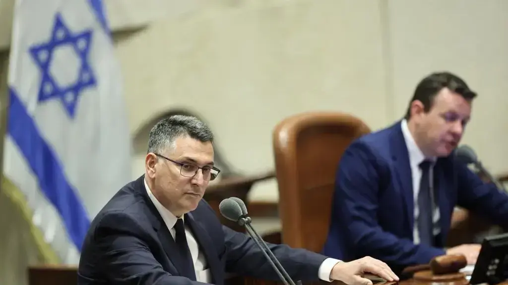 גדעון סער בדיונים במליאת הכנסת- הצבעה על חוק תקנות יו"ש גדעון סער בדיונים במליאת הכנסת- הצבעה על חוק תקנות יו"ש