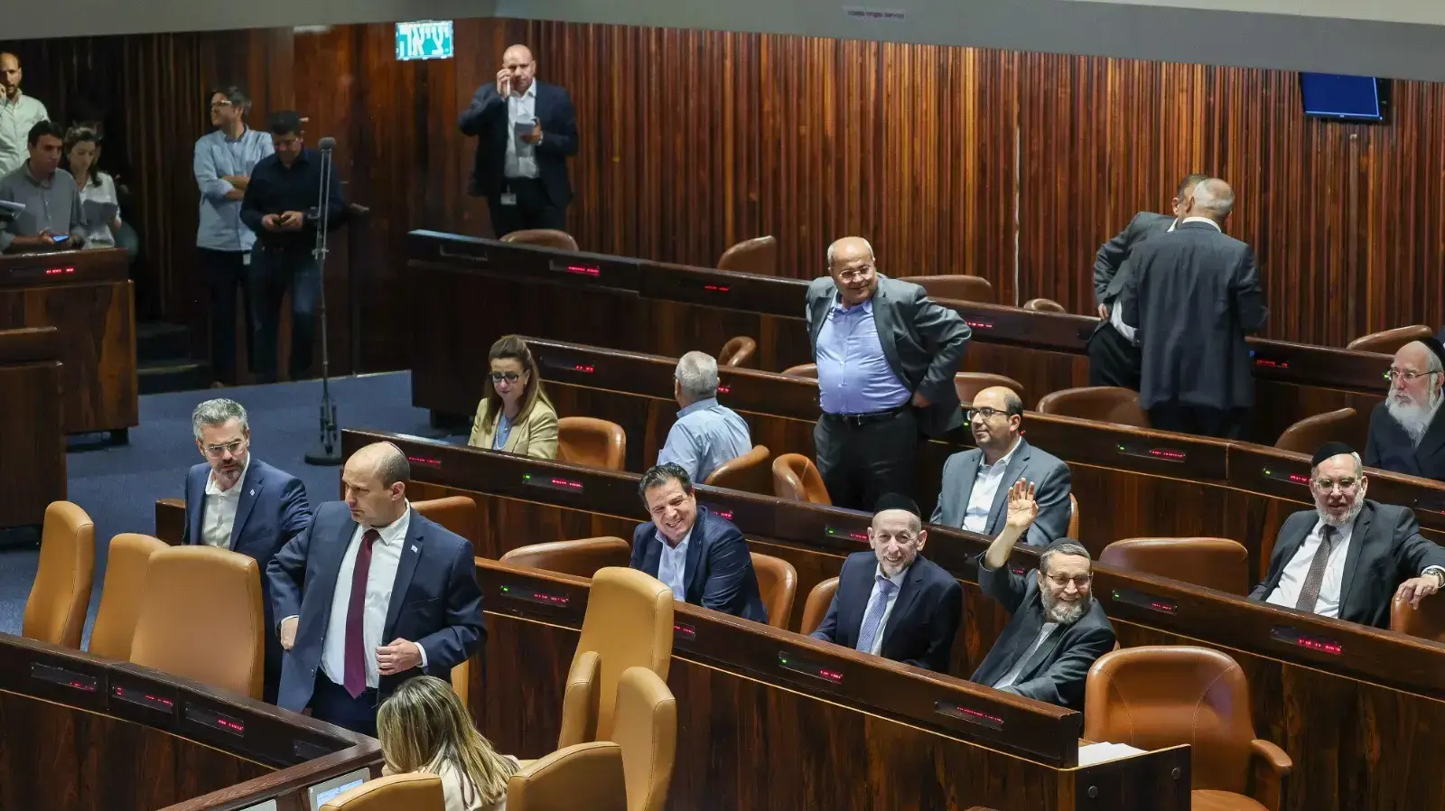 דיונים במליאת הכנסת- העלאת שכר המינימום 08 ביוני 2022