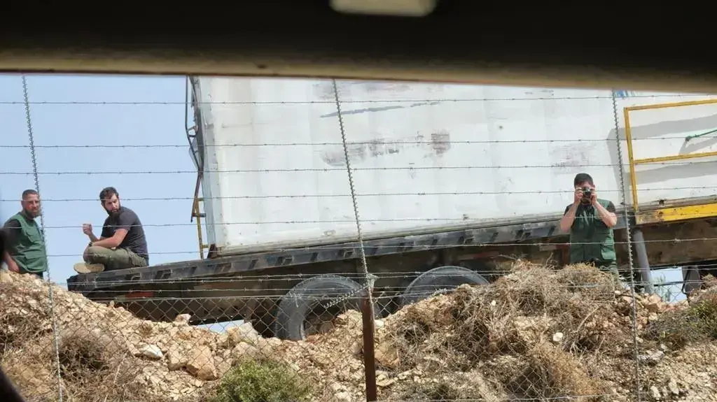 עמדה קדמית שהקים ארגון חיזבאללה המשמשת לאיסוף מודיעין בגבול עם לבנון במסווה של אגודת ״ירוק ללא גבולות" 08 ביוני 2022 עמדה קדמית שהקים ארגון חיזבאללה המשמשת לאיסוף מודיעין בגבול עם לבנון במסווה של אגודת ״ירוק ללא גבולות" 08 ביוני 2022