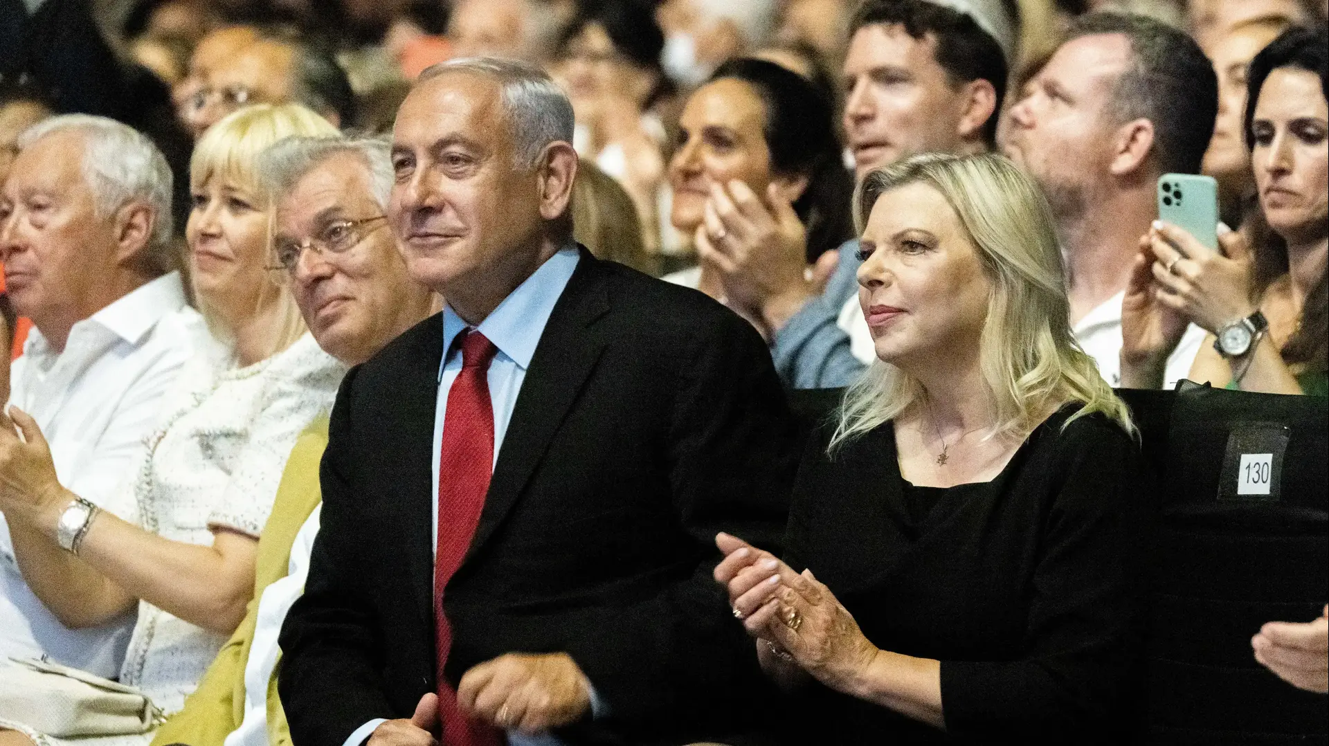בנימין ושרה נתניהו בהופעה של אנדראה בוצ'לי באצטדיון בלומפילד בנימין ושרה נתניהו בהופעה של אנדראה בוצ'לי באצטדיון בלומפילד