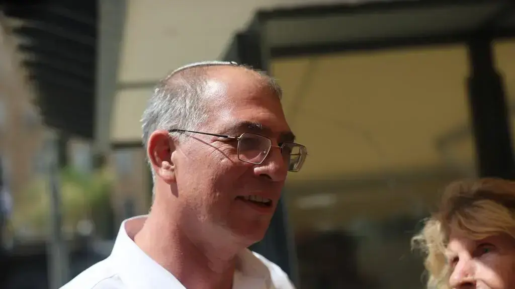 ניר אורבך לאחר פגישתו עם ראש הממשלה נפתלי בנט, לשכת רה"מ, 12 ביוני 2022 ניר אורבך לאחר פגישתו עם ראש הממשלה נפתלי בנט, לשכת רה"מ, 12 ביוני 2022