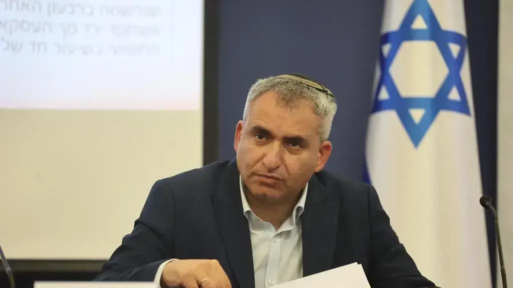שר הבינוי והשיכון, זאב אלקין במסיבת עיתונאים, משרד האוצר, 12 ביוני 2022 שר הבינוי והשיכון, זאב אלקין במסיבת עיתונאים, משרד האוצר, 12 ביוני 2022