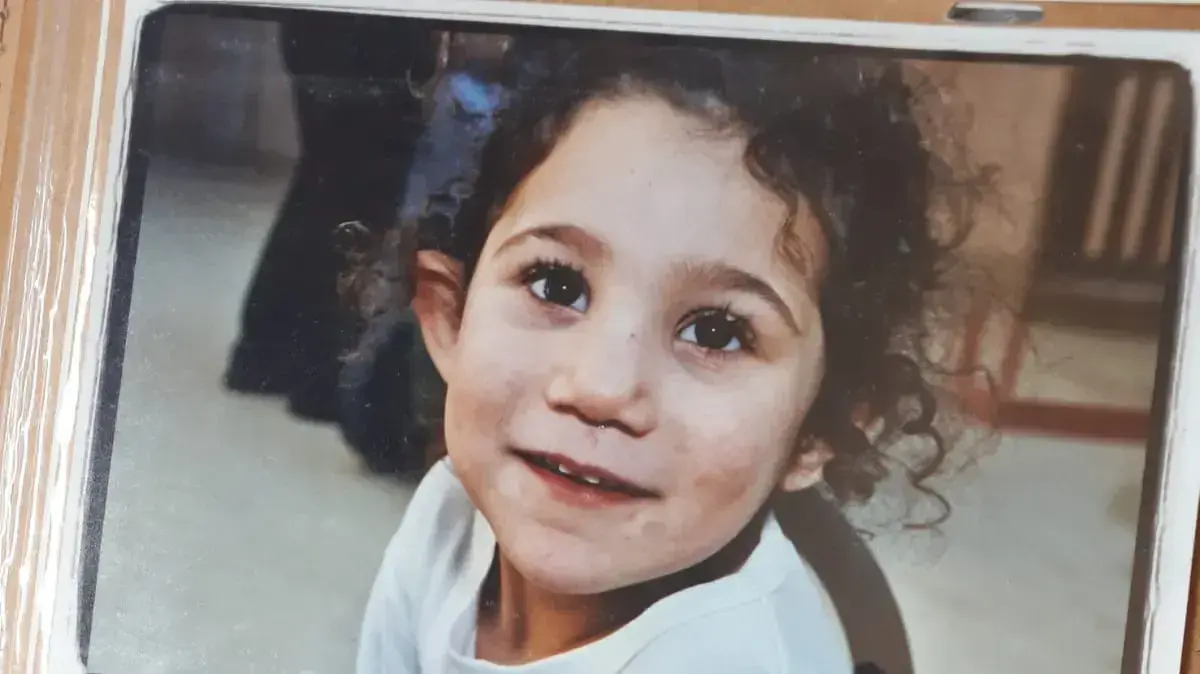 ספיר נחום בילדותה ספיר נחום בילדותה
