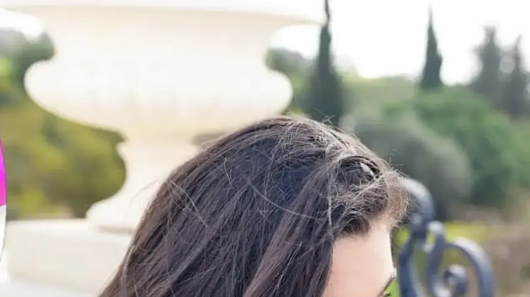 ספיר נחום ובתה ספיר נחום ובתה