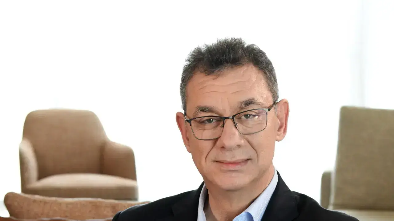 אלברט בורלא, מנכ"ל פייזר אלברט בורלא, מנכ"ל פייזר