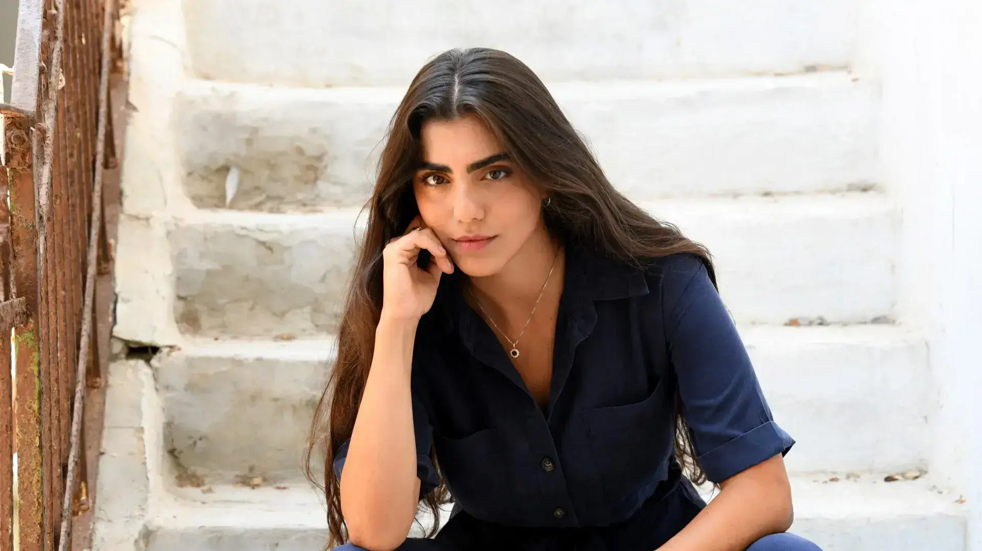 נועה אסטנג'לוב נועה אסטנג'לוב