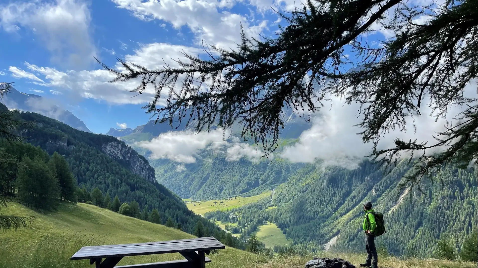 הייקינג בהרי האלפים קלאב מד PEISEY VALLANDRY הייקינג בהרי האלפים קלאב מד PEISEY VALLANDRY