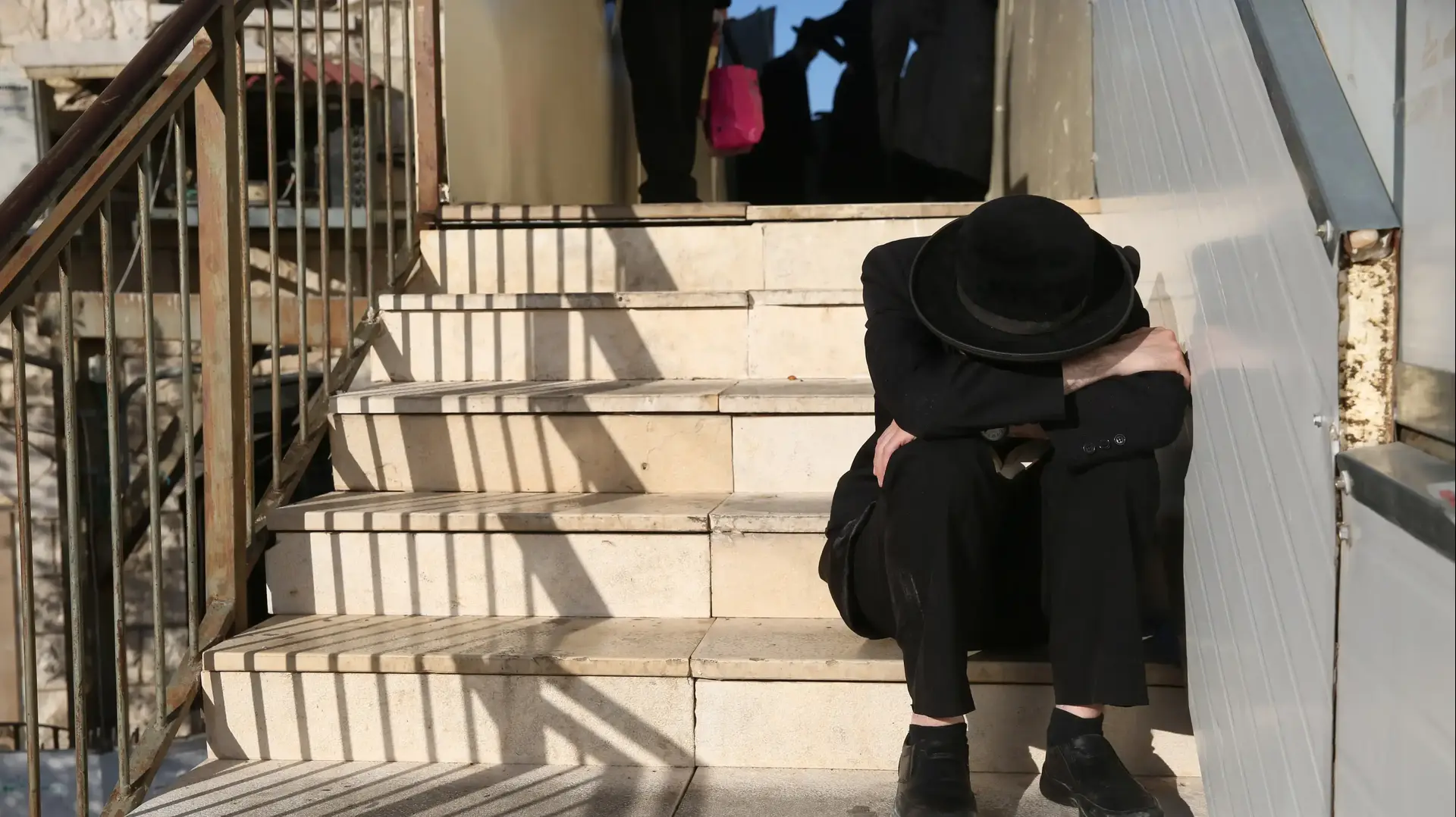 גבר חרדי עצוב גבר חרדי עצוב