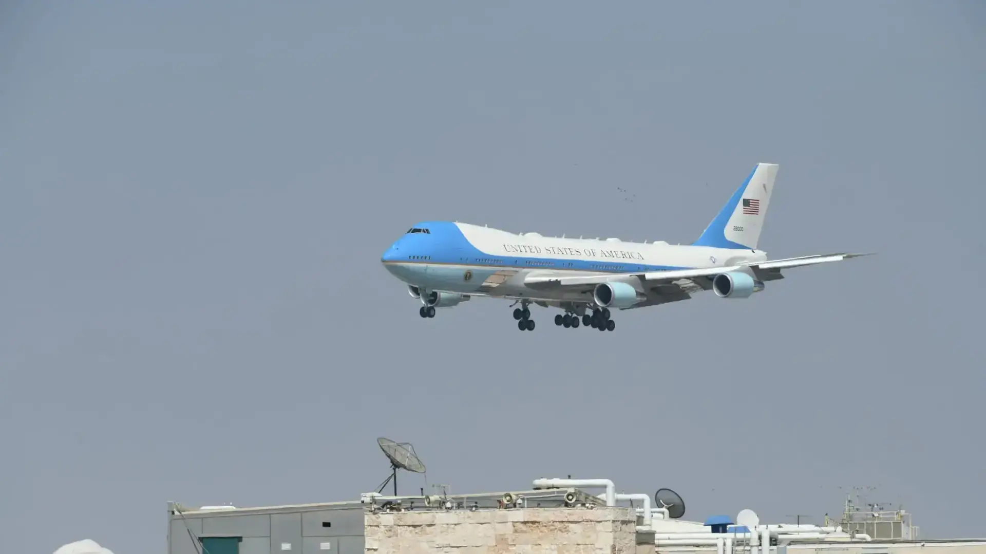 מטוס הנשיא נוחת האייר פורס 1 נוחת בנתב"ג 13 ביולי 2022 מטוס הנשיא נוחת האייר פורס 1 נוחת בנתב"ג 13 ביולי 2022