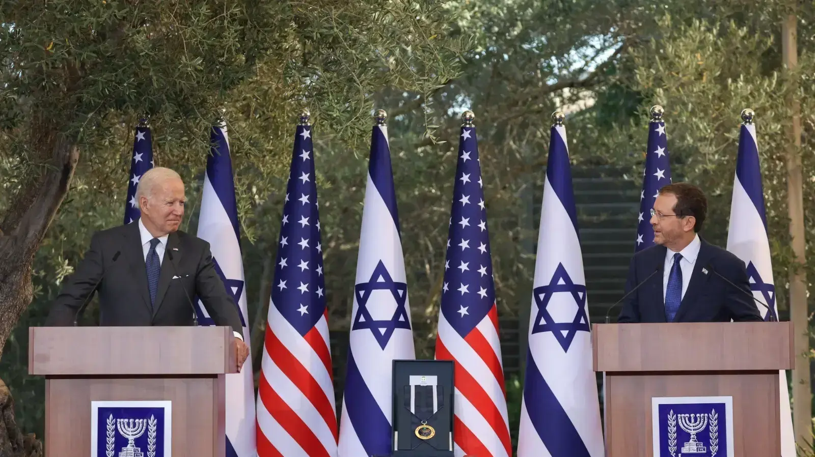 הצהרות של נשיא המדינה, יצחק הרצוג עמיתו האמריקאי ג'ו ביידן בבית הנשיא 14 ביולי 2022 הצהרות של נשיא המדינה, יצחק הרצוג עמיתו האמריקאי ג'ו ביידן בבית הנשיא 14 ביולי 2022