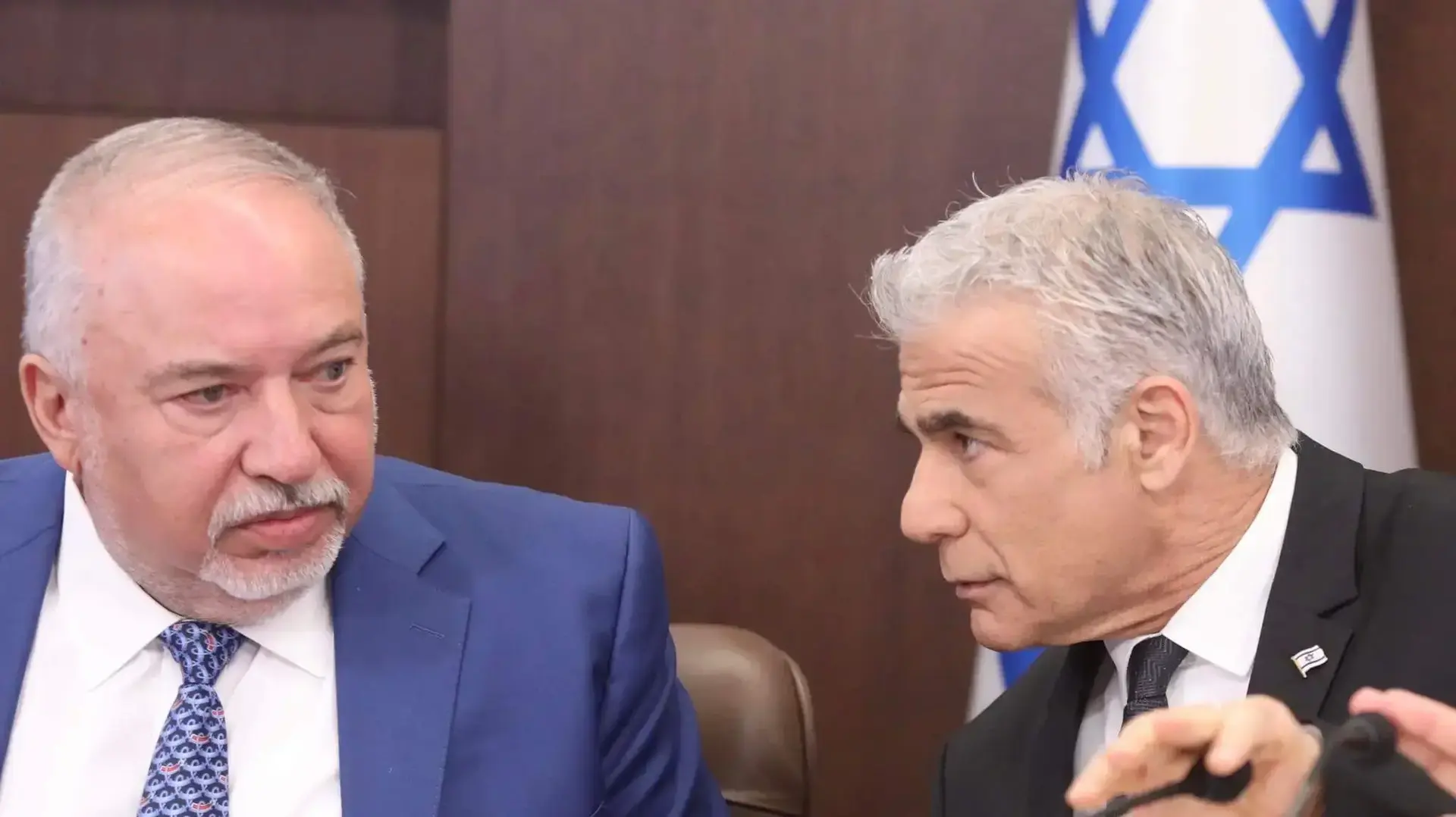 יאיר לפיד ישיבת הממשלה 17 ביולי 2022 יאיר לפיד ישיבת הממשלה 17 ביולי 2022