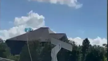 מטוס קל התרסק על מדרכה בברוז', בלגיה