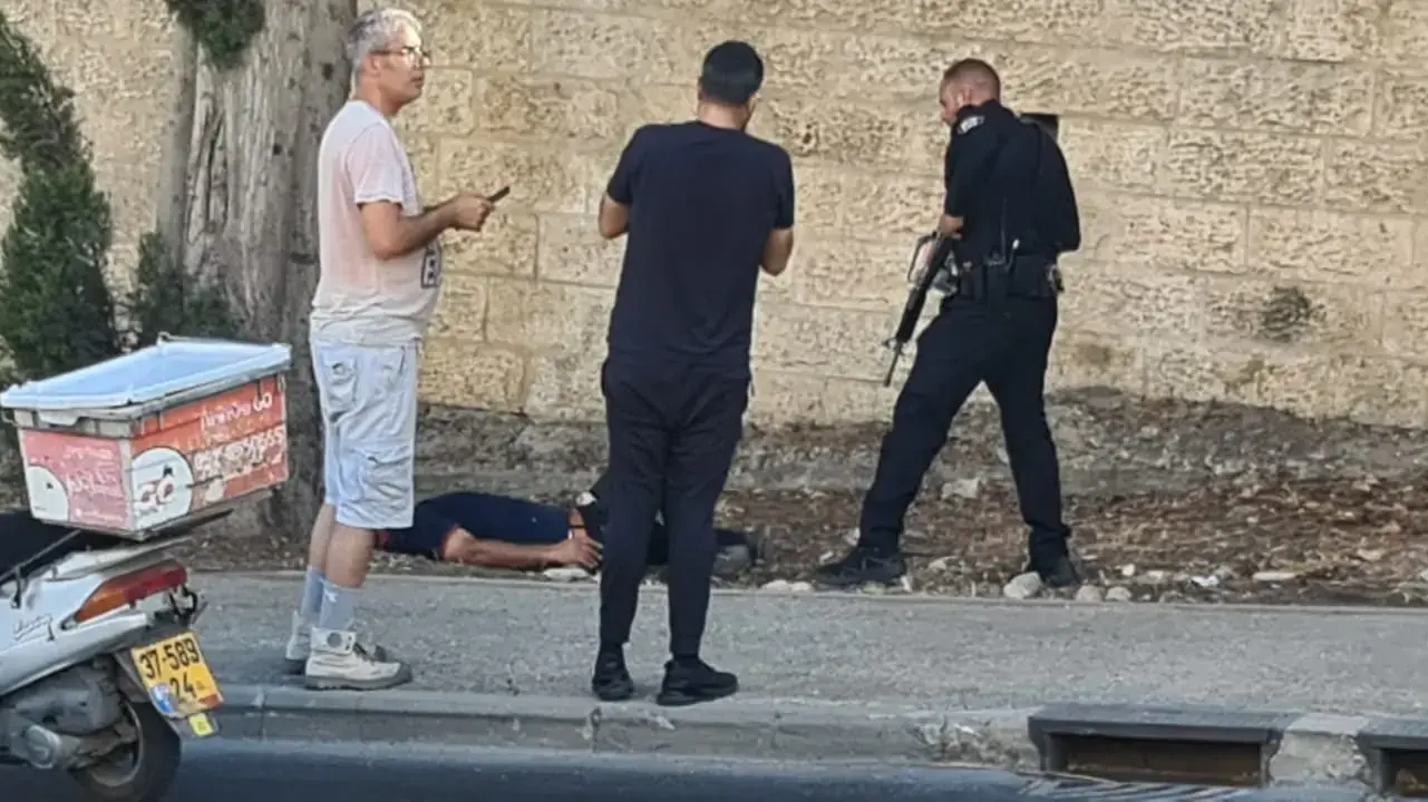 חשד לאירוע דקירה בירושלים, גבר כבן 40 פצוע במצב בינוני 19 ביולי 2022 חשד לאירוע דקירה בירושלים, גבר כבן 40 פצוע במצב בינוני 19 ביולי 2022