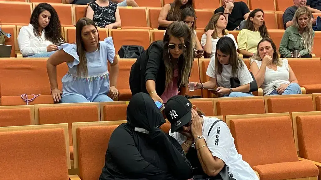 השמעת הכרעת דין | שתי סייעות שעבדו בגן ילדים בחולון, בגין ריבוי עבירות של תקיפת קטינים בגן בחולון. המחוזי, ת"א 20 ביולי 2022 השמעת הכרעת דין | שתי סייעות שעבדו בגן ילדים בחולון, בגין ריבוי עבירות של תקיפת קטינים בגן בחולון. המחוזי, ת"א 20 ביולי 2022