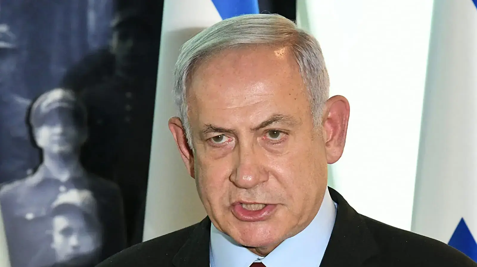 בנימין נתניהו בהצהרה לתקשורת במצודת זאב בתל אביב 26 ביולי 2022
בנימין נתניהו בהצהרה לתקשורת במצודת זאב בתל אביב 26 ביולי 2022