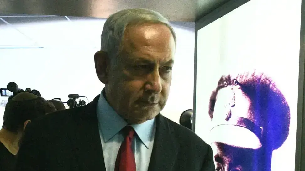 בנימין נתניהו בהצהרה לתקשורת במצודת זאב בתל אביב 26 ביולי 2022
בנימין נתניהו בהצהרה לתקשורת במצודת זאב בתל אביב 26 ביולי 2022