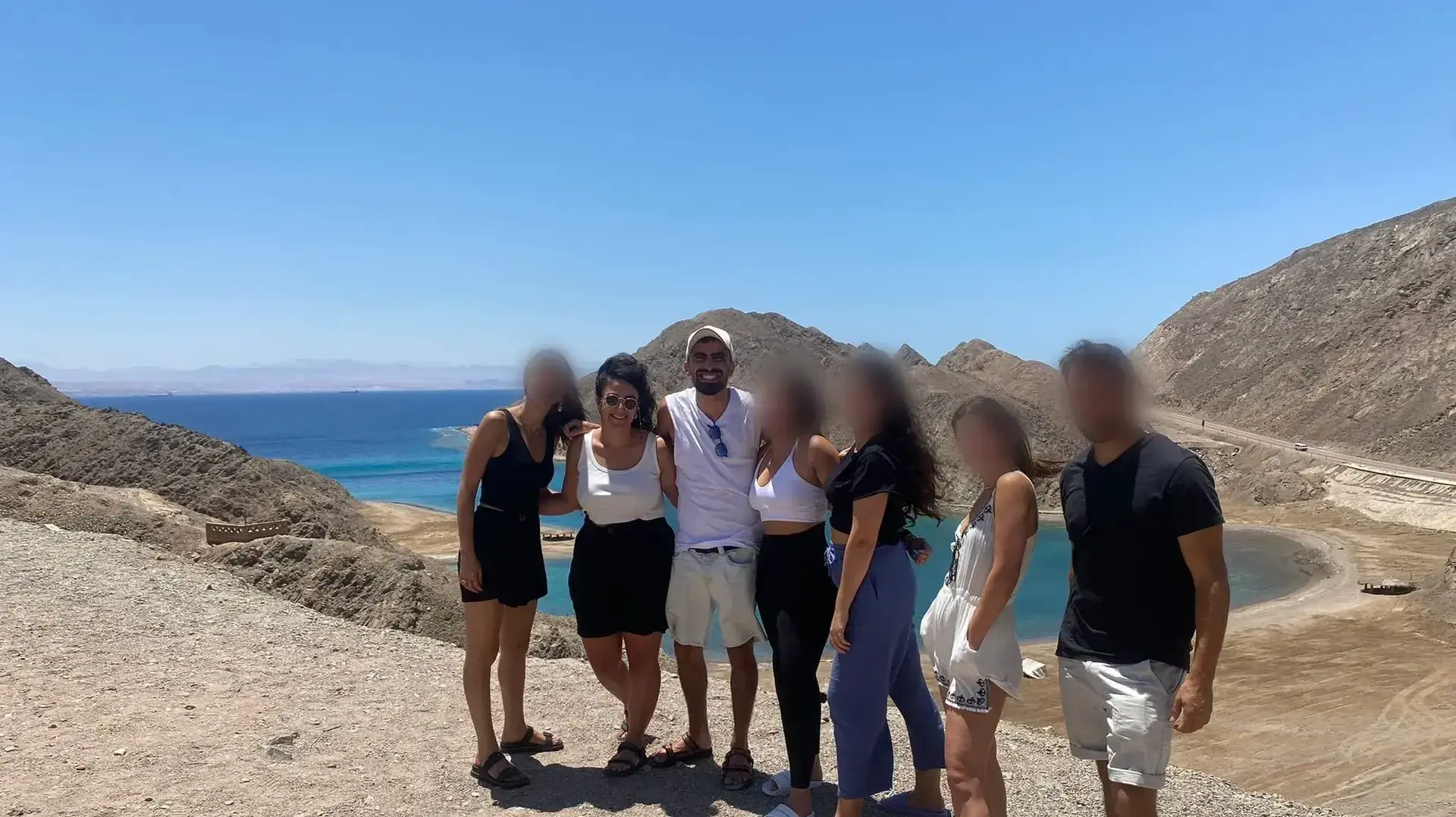 התמונה האחרונה של יובל קשת עם חבריה בסיני, 28 ביולי 2022