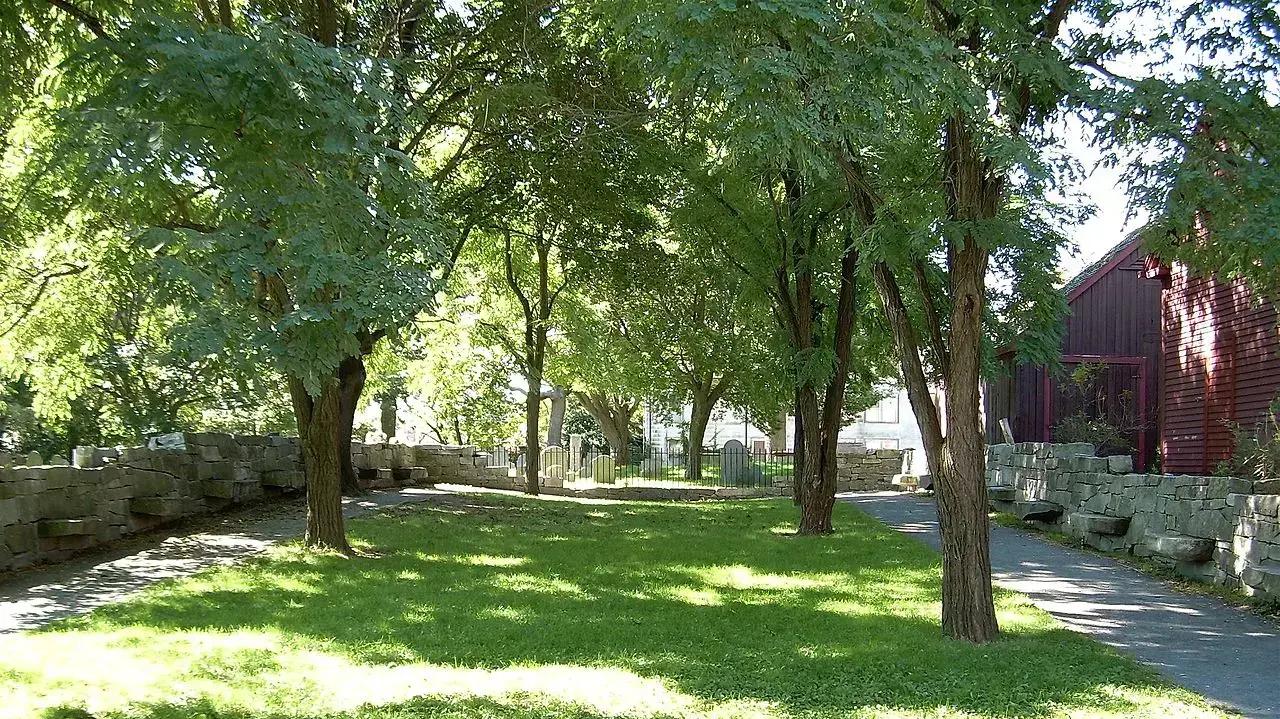 פארק לזכר צייד המכשפות בסיילם במסצ'וסטס פארק לזכר צייד המכשפות בסיילם במסצ'וסטס