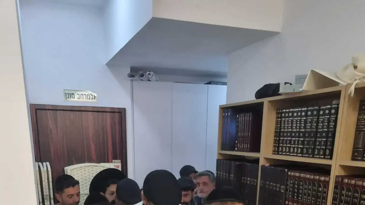 תפילות ערב תשעה באב תחת מטחי ירירקטות בדרום 06 באוגוסט 2022 תפילות ערב תשעה באב תחת מטחי ירירקטות בדרום 06 באוגוסט 2022